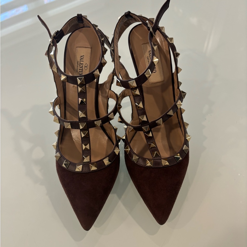 Valentino Garavani rockstud ankle strap pumps in burgundy suede